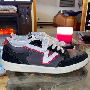 Vans Lowland Serio Collection *nwot